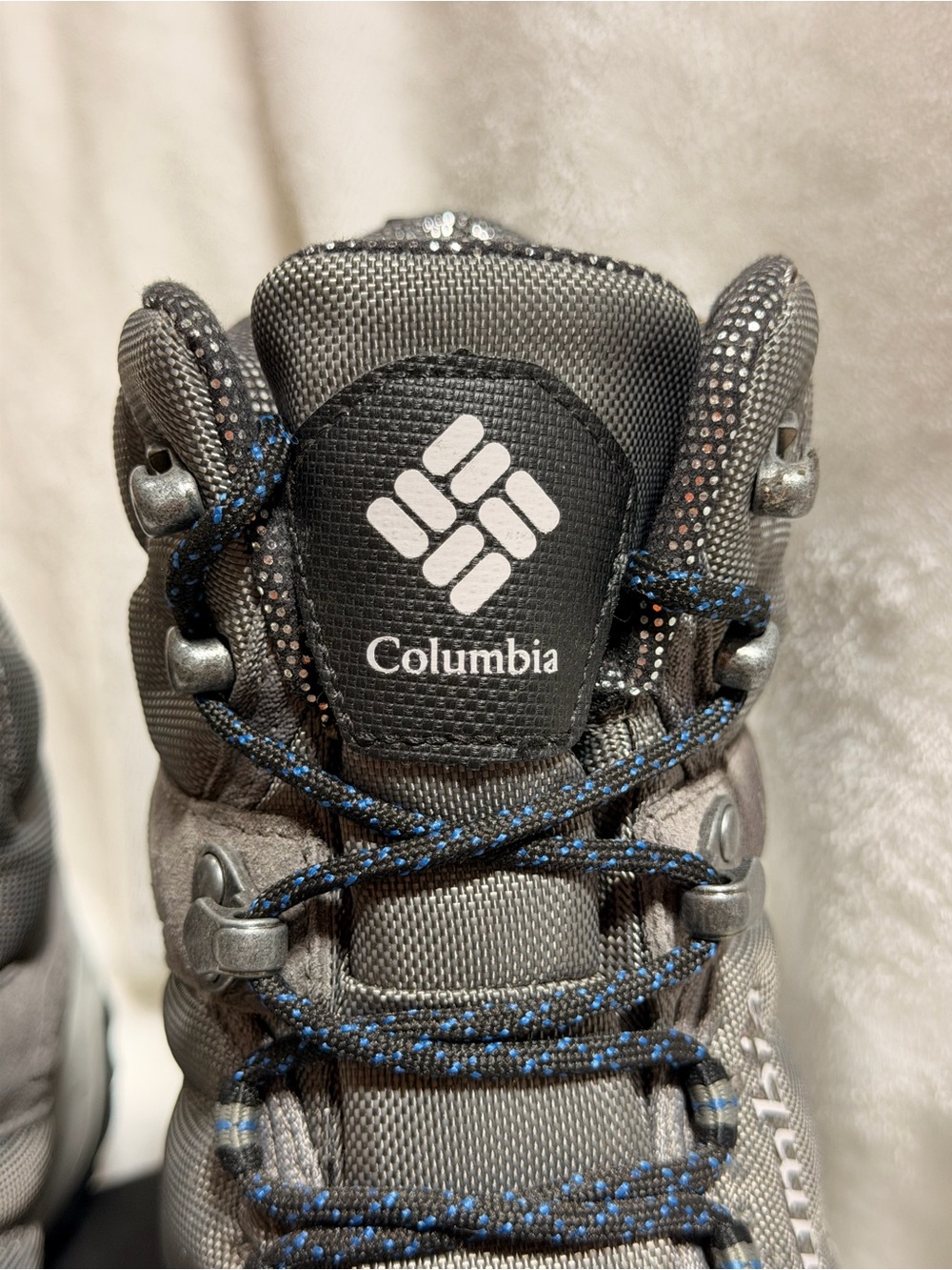 Columbia Men's Gray and Black Waterproof Hiking Boots - Picture 5 of 10